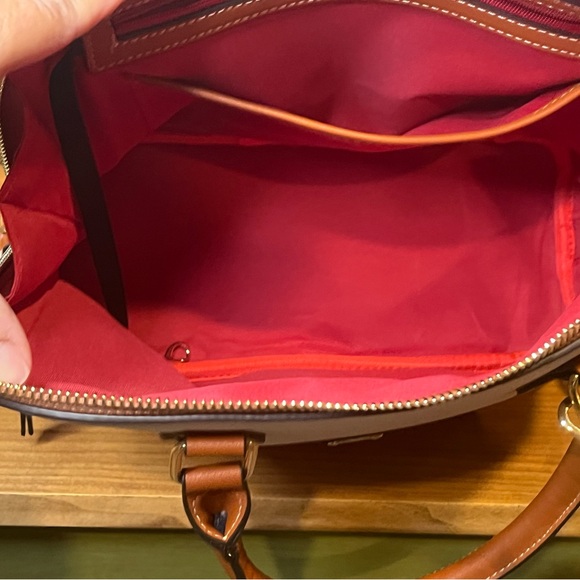 Retro Creme & Brown Satchel Crossbody Handbag with Detachable Shoulder Strap - Picture 7 of 9